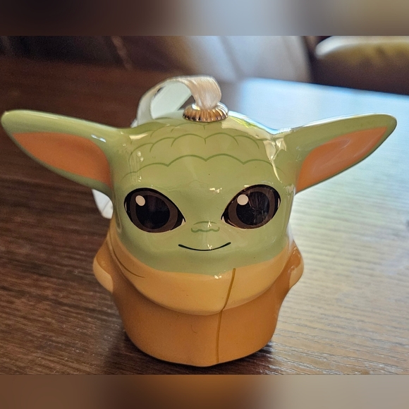 🍍 Grogu Plastic ornament - Picture 1 of 2